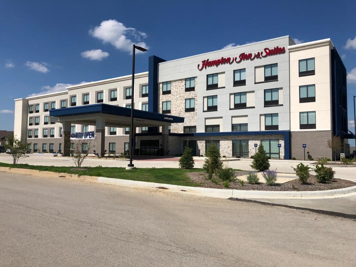 Hampton Inn & Suites Pekin Exterior photo